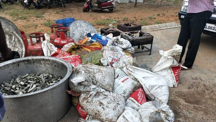 thousand hundred Kg Sea cucumber seized in ramanathapuram thousand hundred Kg Sea cucumber seized in ramanathapuram