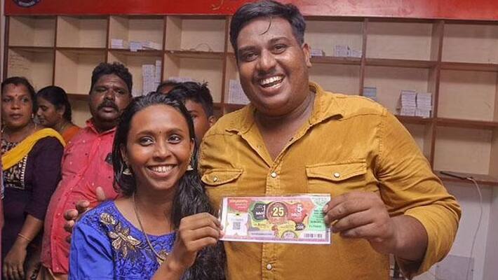 Auto Ricksaw Driver Anup wins 25 Crore Lottery in Kerala kpg Auto Ricksaw Driver Anup wins 25 Crore Lottery in Kerala kpg