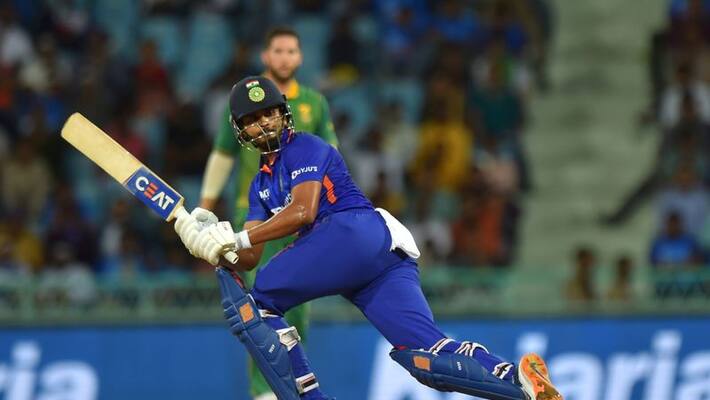 Shreyas Iyer set to miss odi series against New Zealand because of back injury Shreyas Iyer set to miss odi series against New Zealand because of back injury