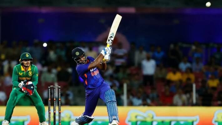 Watch Sanju Samson hits huge six to open his account in IND vs SA 1st ODI Watch Sanju Samson hits huge six to open his account in IND vs SA 1st ODI