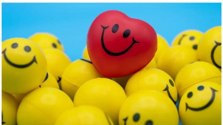 world smile day 2022 theme history significance and quotes world smile day 2022 theme history significance and quotes