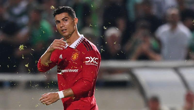 Wayne Rooney urges out-of-favour Manchester United forward Cristiano  Ronaldo to stay patient