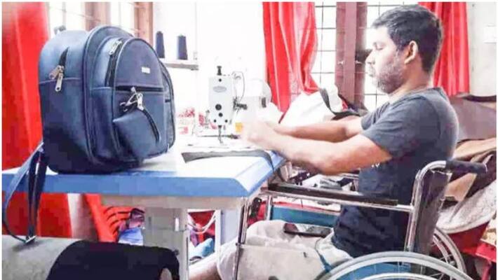 life struggle of Shamir who immobilized after auto overturned to save the child life struggle of Shamir who immobilized after auto overturned to save the child