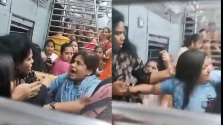 clash between passengers in Mumbai suburban train over seat clash between passengers in Mumbai suburban train over seat