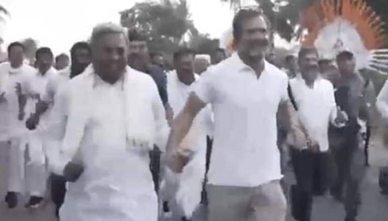 viral video: During the Bharat Jodo Yatra, Rahul Gandhi performs a push-up in several stages.