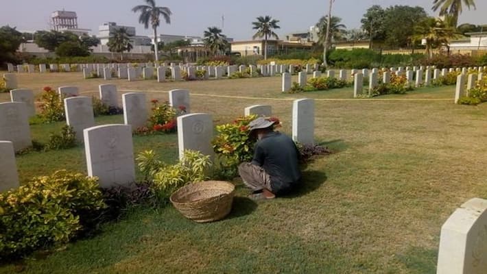 A man from Pakistan did sex with 50 died women in 8 years dva A man from Pakistan did sex with 50 died women in 8 years dva