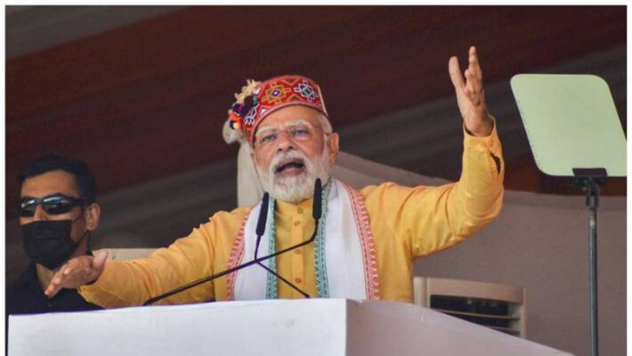 In Gujarat, which is going to the polls, the 'Neech' insult directed at Prime Minister Modi reappears In Gujarat, which is going to the polls, the 'Neech' insult directed at Prime Minister Modi reappears