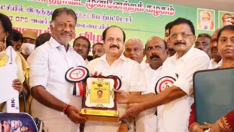 EPS order to remove Maitreyan from AIADMK