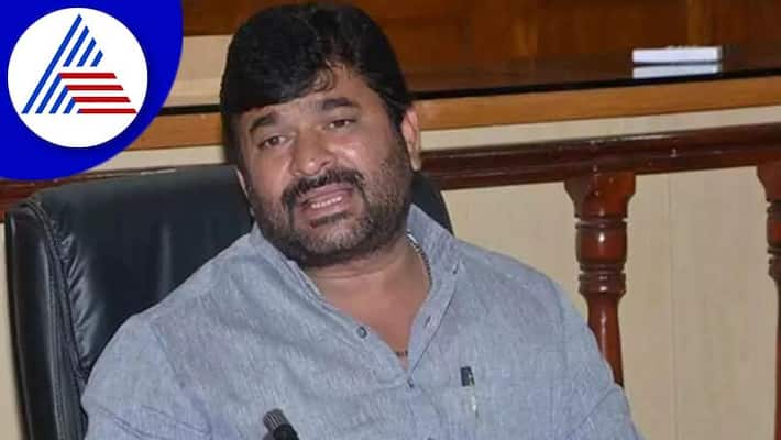 Yogesh Gowda murder case Court allowed Vinay Kulakarni to visit Dharwad gvd Yogesh Gowda murder case Court allowed Vinay Kulakarni to visit Dharwad gvd
