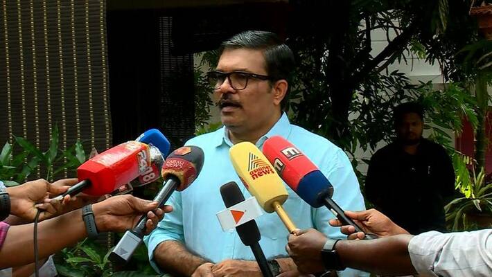 The government will take over the treatment expenses of the student who was burnt during the anti-drug campaign The government will take over the treatment expenses of the student who was burnt during the anti-drug campaign