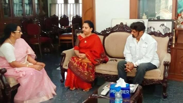 balakrishna visited krishnam raju family along with his wife vasundhara balakrishna visited krishnam raju family along with his wife vasundhara
