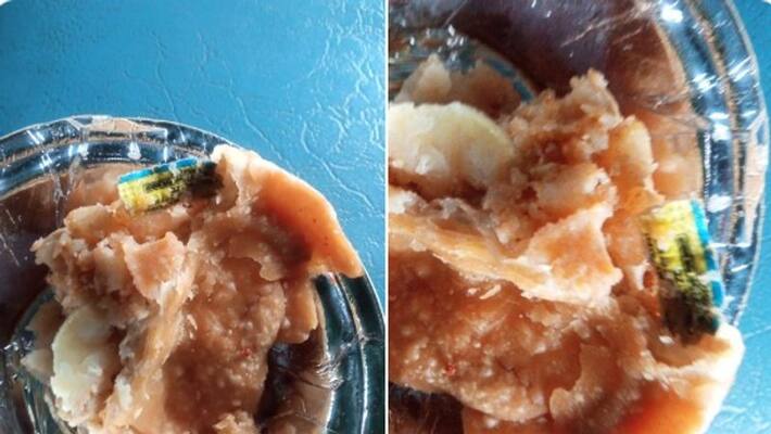 Man tweets photo of 'yellow paper' he found inside samosa served on train; IRCTC responds Man tweets photo of 'yellow paper' he found inside samosa served on train; IRCTC responds