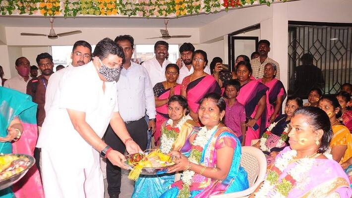 PTR conducted a Valaikappu for the pregnant women and wished them happiness. PTR conducted a Valaikappu for the pregnant women and wished them happiness.