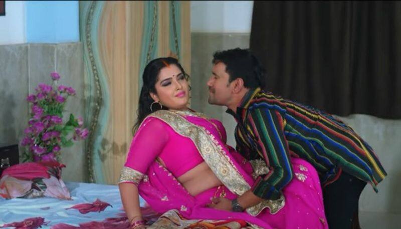 Amrpali Ka Pela Pali Chahiye Download - Bhojpuri SEXY video: Amrapali Dubey and Nirahua's HOT dance moves in  'Dhadak Jala Chhatiya' goes viral- WATCH