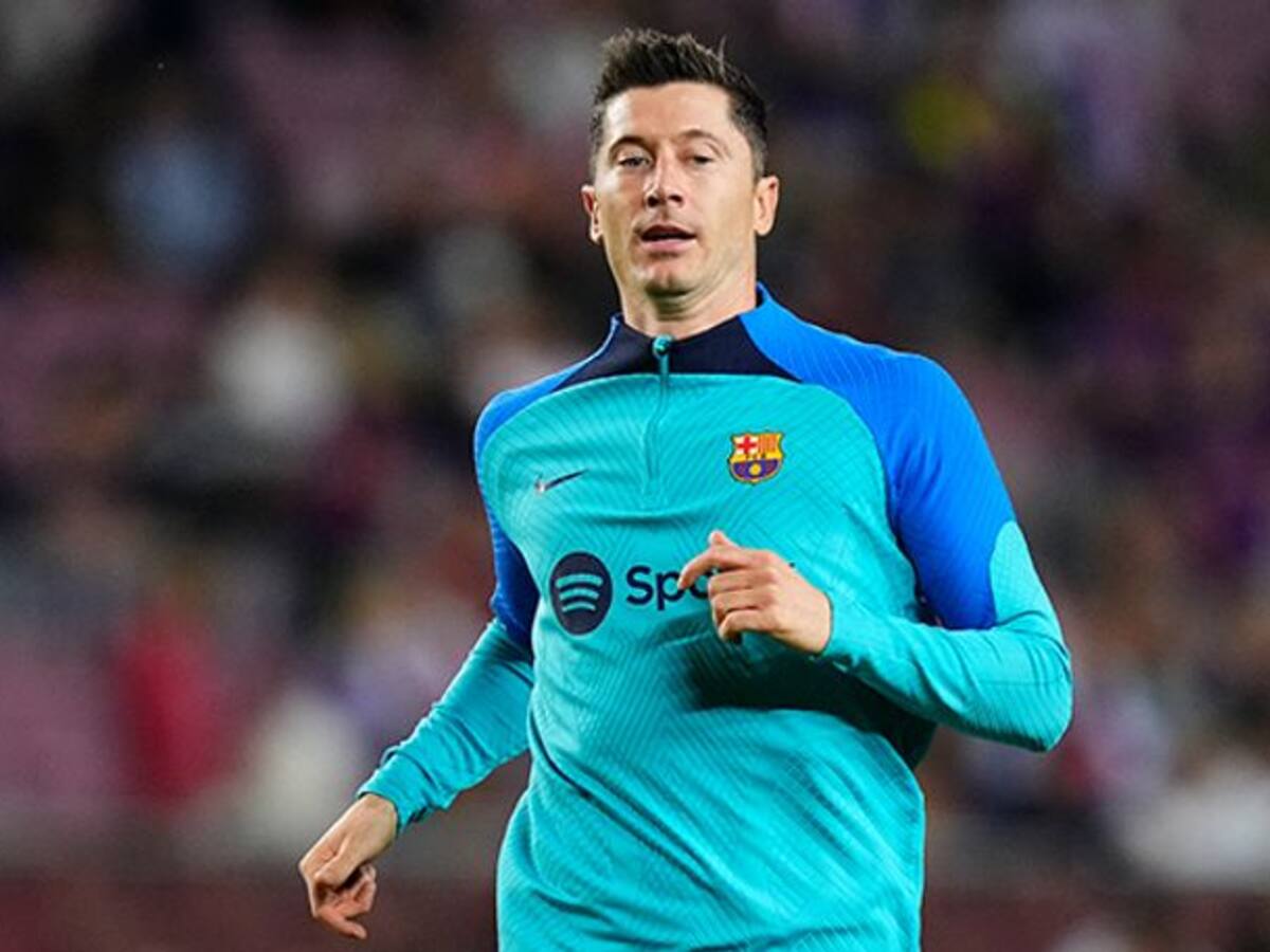 Lewandowski scores late penalty in Barcelona's 2-1 win at Osasuna