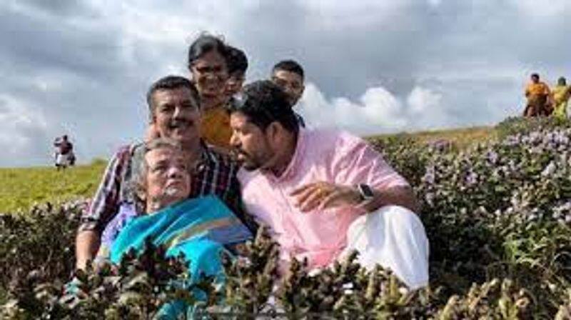 87 year old lady watched the Neelakurinji bloom in the Kalipara hills of Idukki