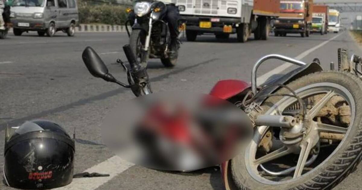 ஏமன் ரூபத்தில் வந்த லாரி.! ஒரே குடும்பத்தைச் சேர்ந்த 3 பேர் தூக்கி வீசப்பட்டு ரத்த வெள்ளத்தில் பலி..!