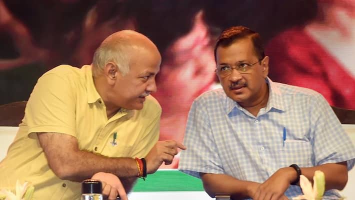 Big setback for Arvind Kejriwal Aam Aadmi Party Gujarat 5 AAP MLA touch with BJP likely to Join says reports ckm Big setback for Arvind Kejriwal Aam Aadmi Party Gujarat 5 AAP MLA touch with BJP likely to Join says reports ckm