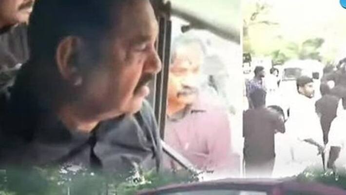 AIADMK members arrested for protesting Edappadi Palanisamy arrest in Trichy AIADMK members arrested for protesting Edappadi Palanisamy arrest in Trichy