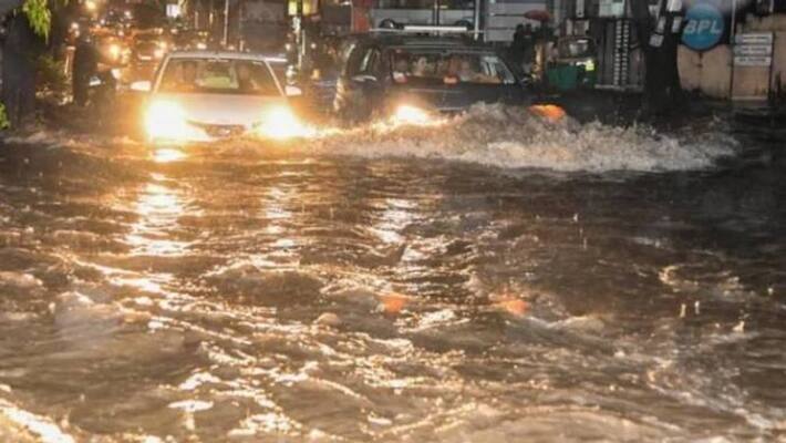 Bengaluru flooded after overnight rain... yellow alert for today Bengaluru flooded after overnight rain... yellow alert for today