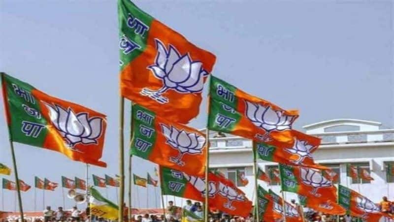 BJP tops receipt with Rs 1,917 crore and dmk also in the list