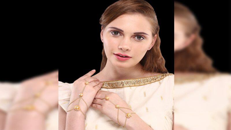 jewellery idea for diwali 3 કમરબંધથી લઈને ઈયરિંગ્સ આ ઘરેણાં દિવાળીના લુકમાં તમારી સુંદરતામાં વધારો કરશે