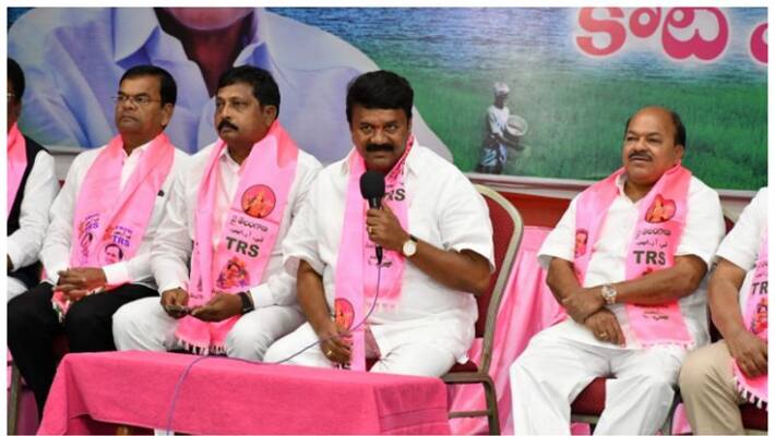 minister talasani srinivas yadav counter to union minister kishan reddy over mlas poaching case minister talasani srinivas yadav counter to union minister kishan reddy over mlas poaching case