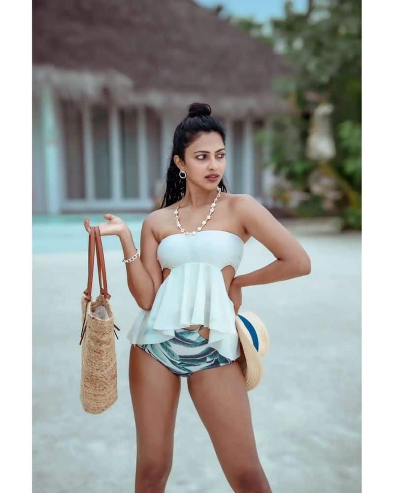 800px x 1000px - Hotness Alert: Bikini to saree-Amala Paul's sexy pictures; fans shouldn't  miss