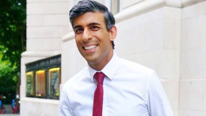 UK PM Rishi Sunak Greets Chef sanjay's Vijay mama in viral video UK PM Rishi Sunak Greets Chef sanjay's Vijay mama in viral video