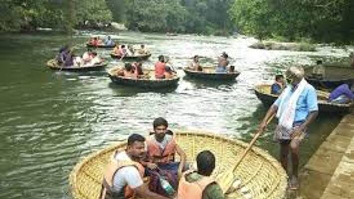 Allowed to bath in Hogenakkal Falls and swim to river parisal in cauvery Allowed to bath in Hogenakkal Falls and swim to river parisal in cauvery