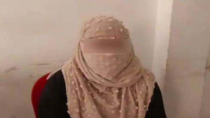 Kaushambi attempt made gang rape woman moving vehicle pretext of job victim wandering from door to door for justice Kaushambi attempt made gang rape woman moving vehicle pretext of job victim wandering from door to door for justice