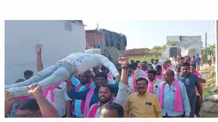 Munugode Byelection 2022:TRS And BJP Stages Protest At Chandur Munugode Byelection 2022:TRS And BJP Stages Protest At Chandur