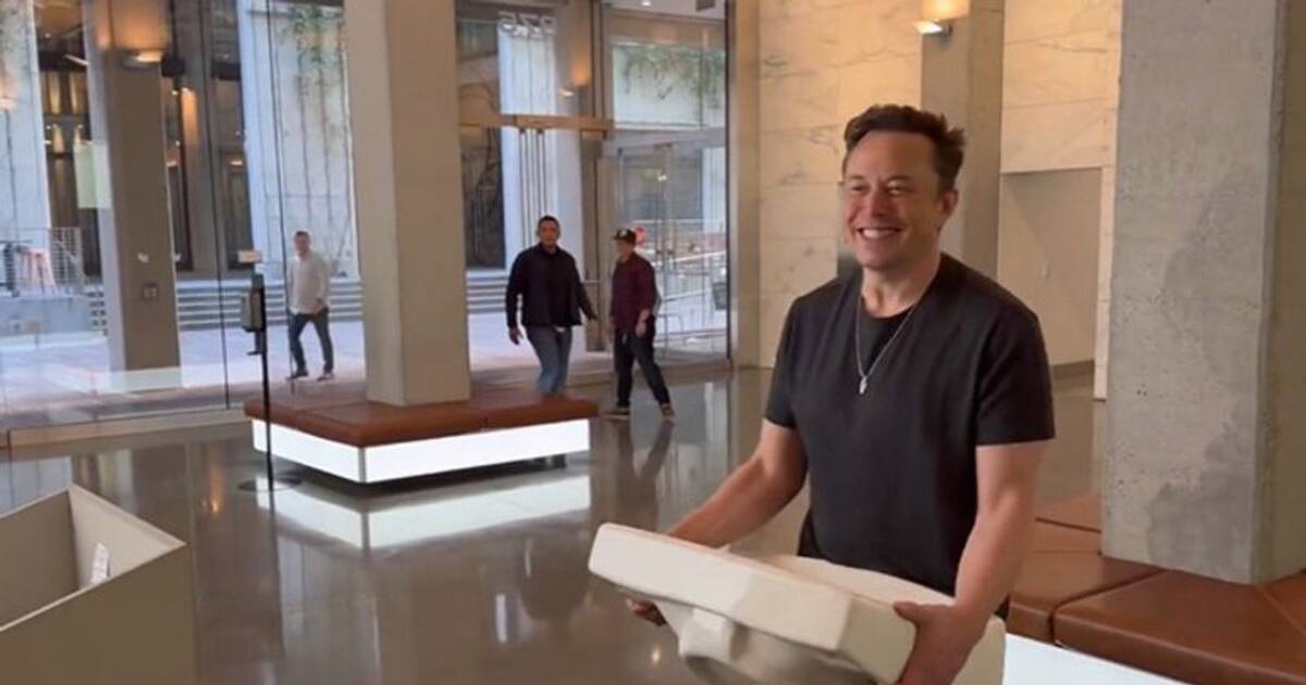 Elon Musk visits Twitter headquarters carrying a sink; here's why
