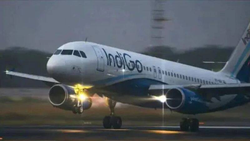 delhi bengaluru indigo flight fire...184 passengers survived