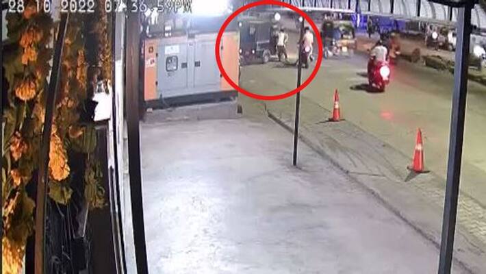 kota crime news unknown accused attack rickshaw driver with knife incident captured in CCTV asc kota crime news unknown accused attack rickshaw driver with knife incident captured in CCTV asc