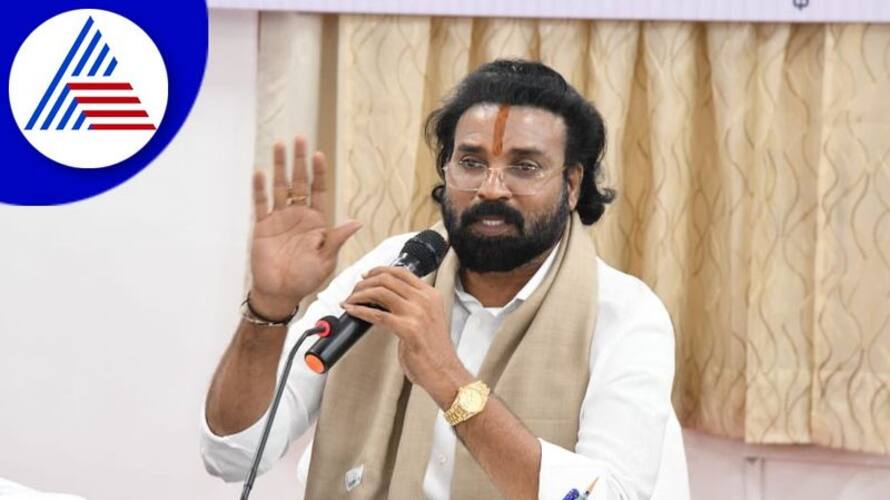 MLA Gopalakrishnas Resignation is Painful Says Minsiter B Sriramulu gvd MLA Gopalakrishnas Resignation is Painful Says Minsiter B Sriramulu gvd