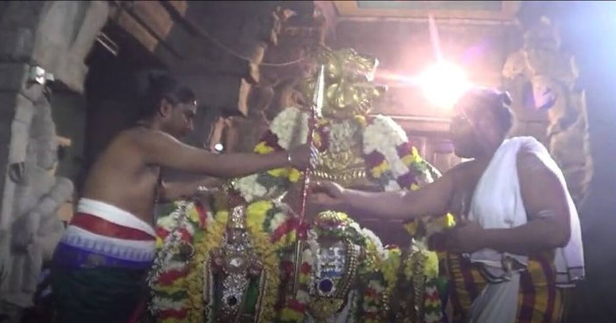 பழனி முருகன் கோவிலில் தமிழ் மறைகள் முழங்க யாக பூஜைகள் தொடக்கம்