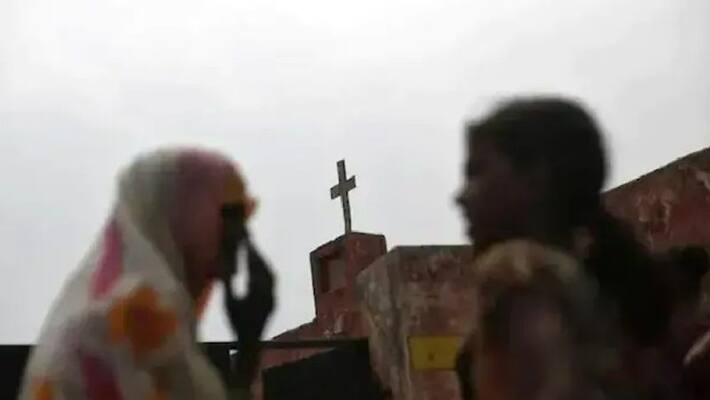 Hindu groups attack Christmas programme alleging that forced conversions in Uttarakhand Village ckm Hindu groups attack Christmas programme alleging that forced conversions in Uttarakhand Village ckm