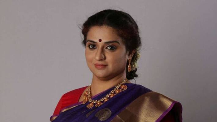 cyber crime police issues notice to youtube channels and websites over actress pavitra lokesh complaint cyber crime police issues notice to youtube channels and websites over actress pavitra lokesh complaint