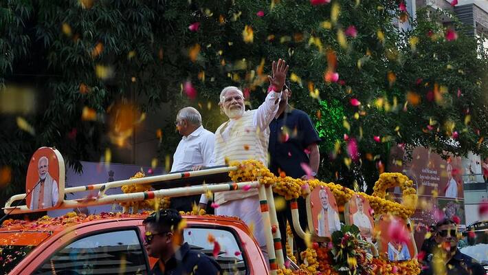 PM Modi cancels road show, page committee sammelan in wake of Morbi tragedy PM Modi cancels road show, page committee sammelan in wake of Morbi tragedy