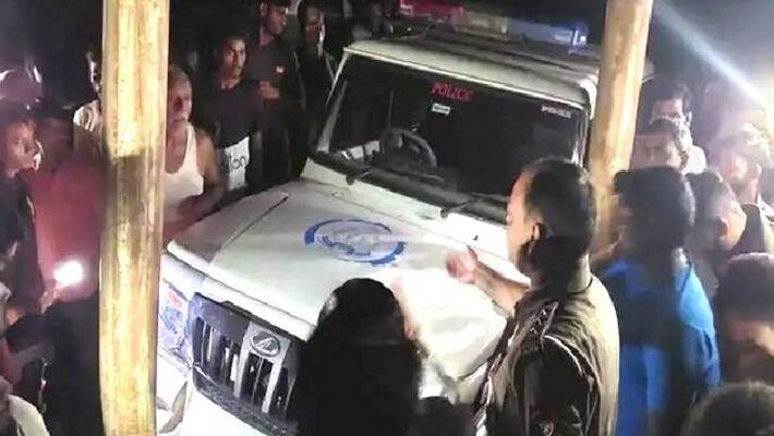 Banswara news three year old child dies in accident collides with police car kpr Banswara news three year old child dies in accident collides with police car kpr