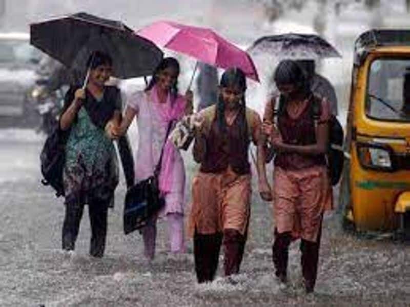 Today school holiday due to heavy rain in Virudhunagar and theni districts