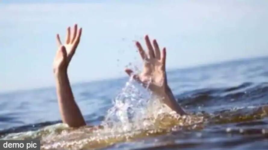 Three died after fall in lake in kurnool district ksm Three died after fall in lake in kurnool district ksm