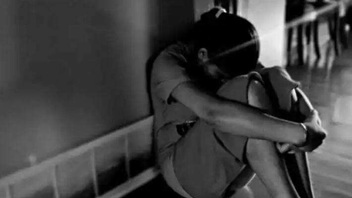 ninth class girl kidnapped, gang-raped in hyderabad ninth class girl kidnapped, gang-raped in hyderabad