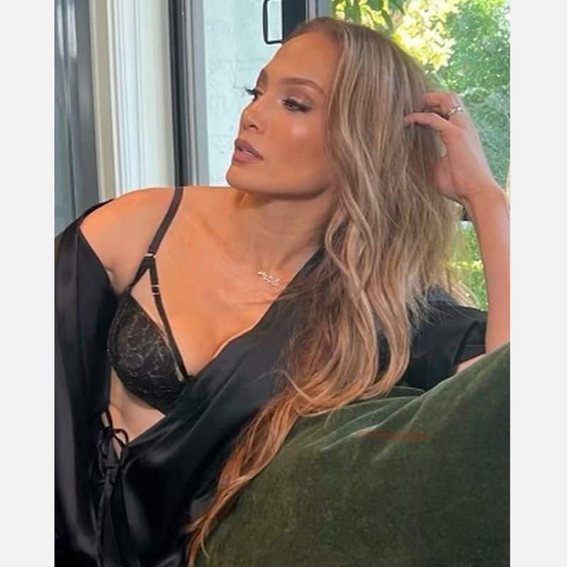 Jennifer Lopez, 52, stuns wearing black bra and low-hanging skirt in candid  snap - Daily Star