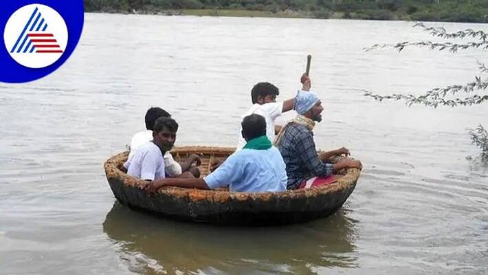 Unauthorized Rafts in Tungabhadra River at Gangavathi in Koppal grg Unauthorized Rafts in Tungabhadra River at Gangavathi in Koppal grg