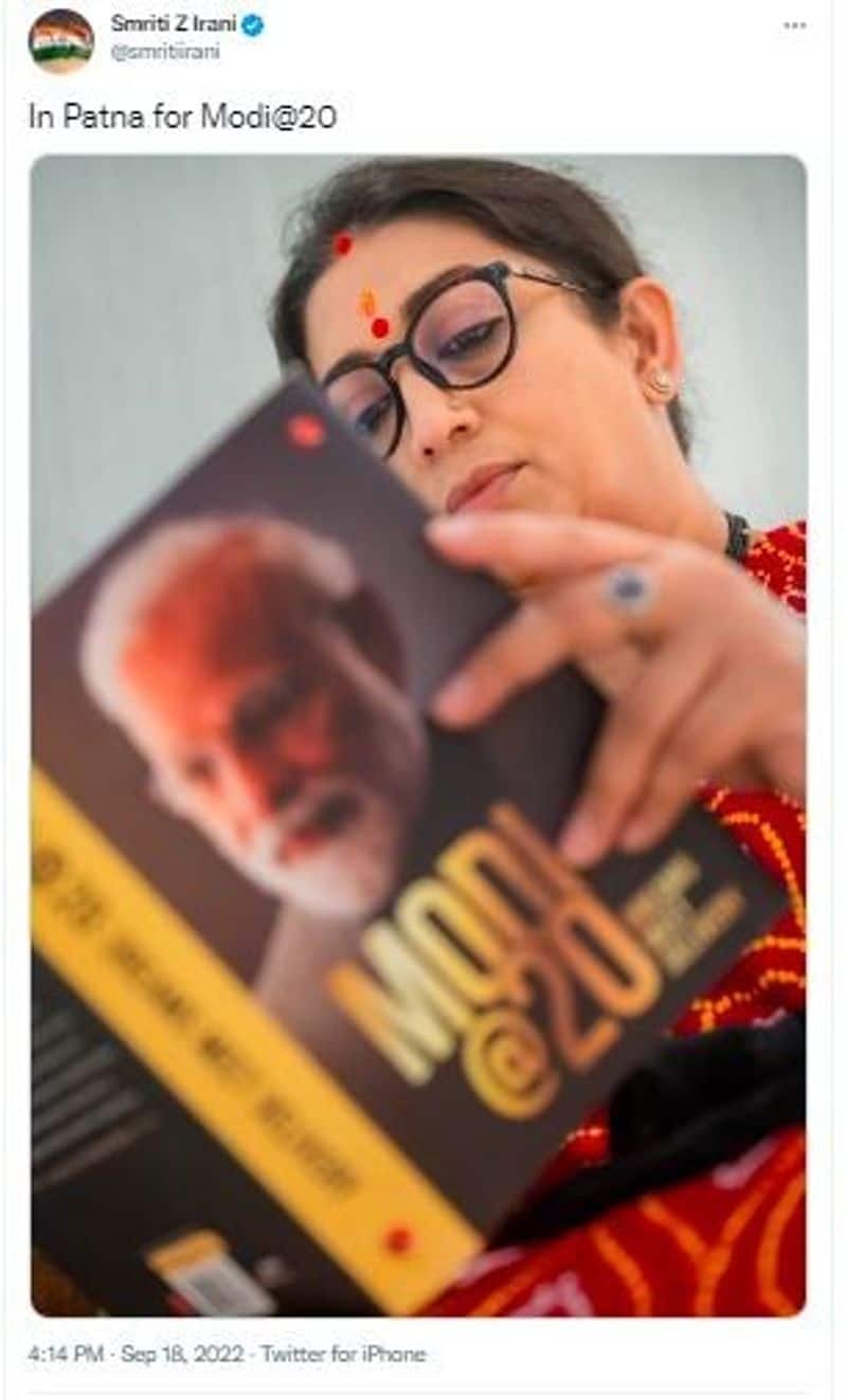 Smriti Irani Was not Reading Book on Rahul Gandhi viral photo is edited mnj 