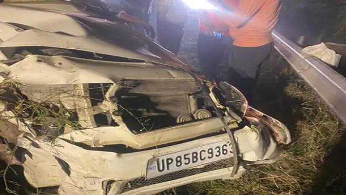 car returning with bride from Noida met with a fierce collision on the Yamuna Expressway 4 including father of groom died car returning with bride from Noida met with a fierce collision on the Yamuna Expressway 4 including father of groom died