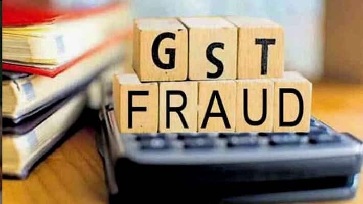 fake GST billing of 200 crores exposed by Economic Offenses Wing surat uja fake GST billing of 200 crores exposed by Economic Offenses Wing surat uja