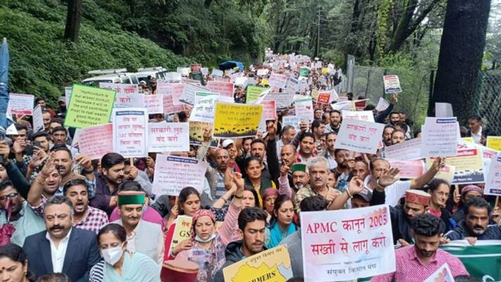 Farmer unions will take out marches to Raj Bhavans across the country today Farmer unions will take out marches to Raj Bhavans across the country today